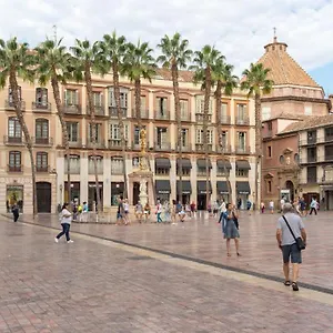 histrico-calle-santiago-alcazaba-patio.1costadelsol.com/
